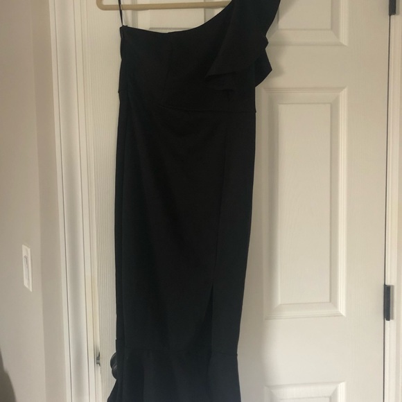 SHEIN Black One Shoulder Flutter Sleeve Party Dress with Side Slit - Picture 5 of 6